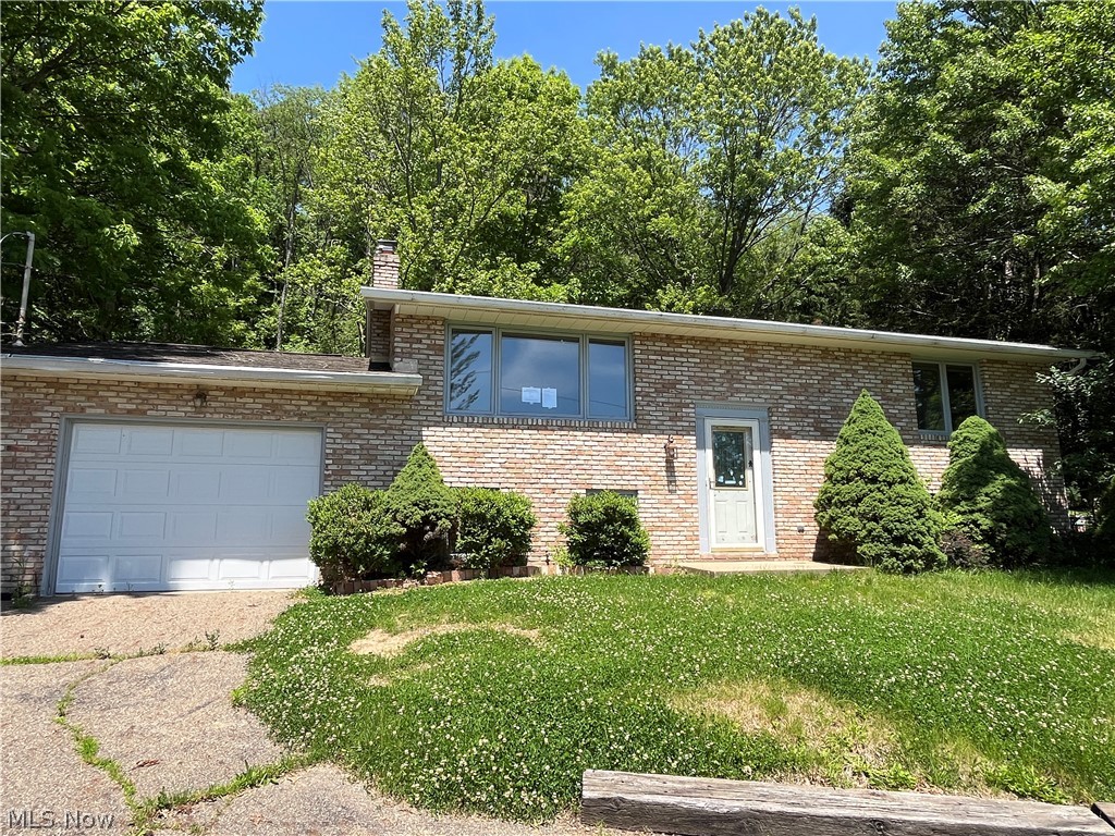 210 Ridgewood Boulevard Minerva, OH 44657 - Photo 2 of 28