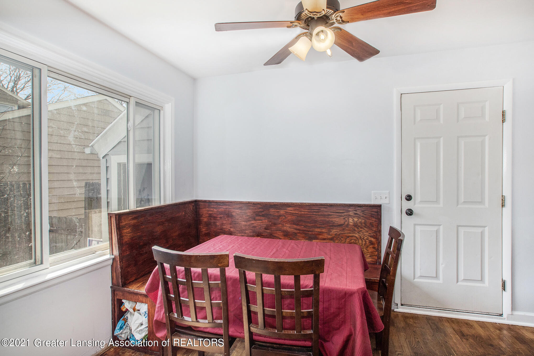 1140 Hitching Post Road East Lansing, MI 48823 - Photo 11 of 25 07