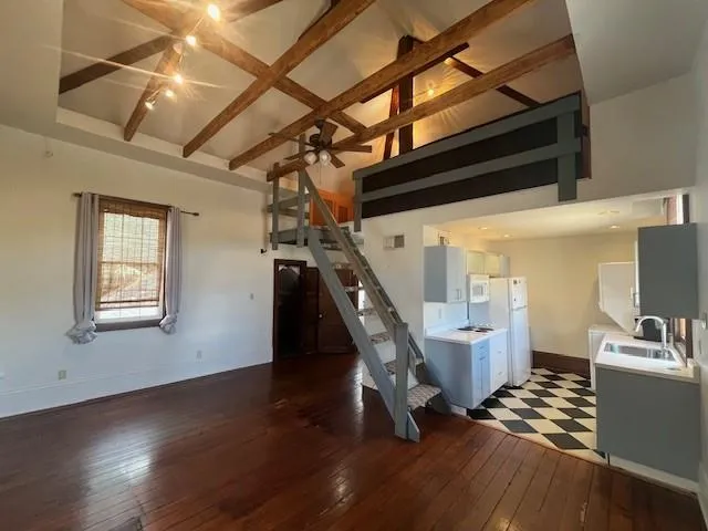 $1,375 | 4807 Magazine Street, New Orleans, LA 70115