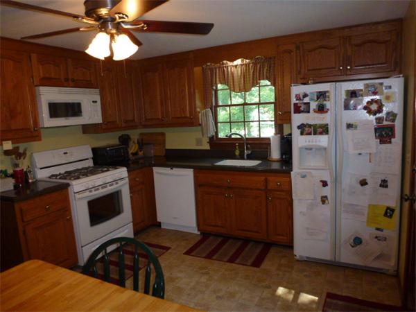 23 Cranberry Road Dracut, MA 01826 - Photo 8 of 16 Gallery Image 8