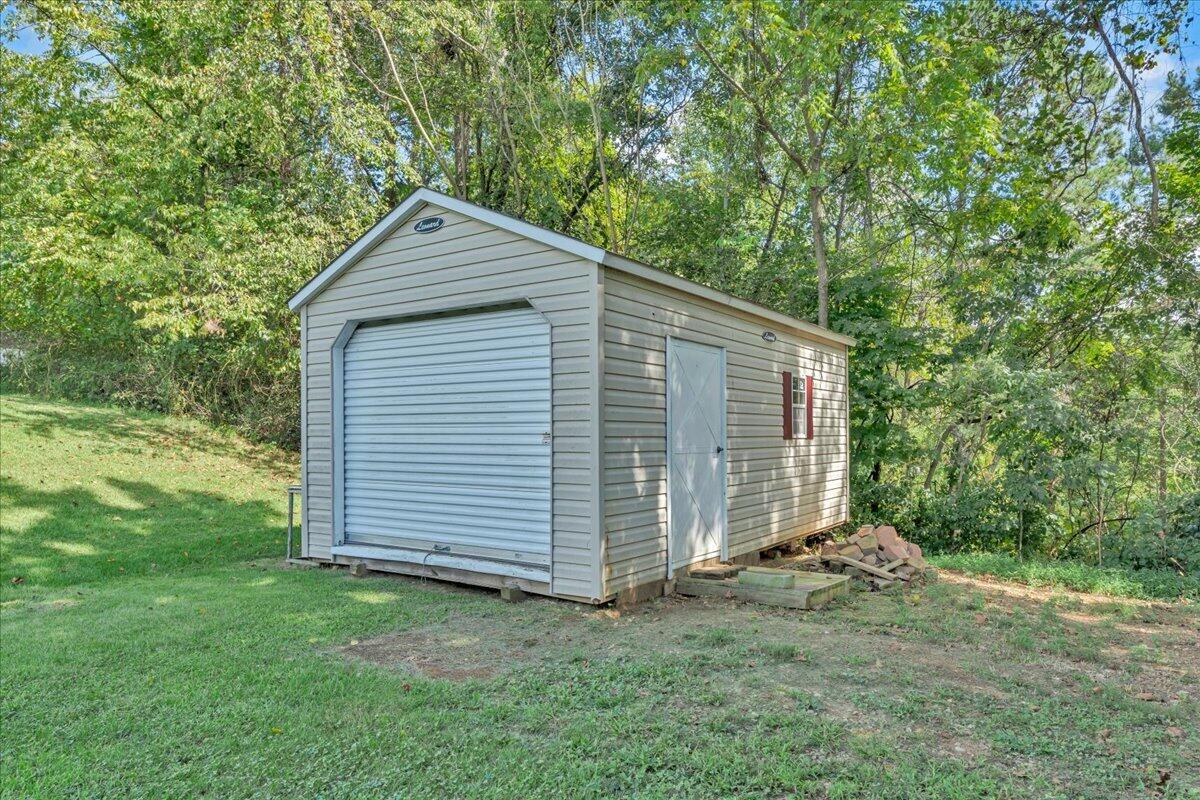106 Crest Court Blue Ridge, VA 24064 - Photo 30 of 43 31-MIB03479
