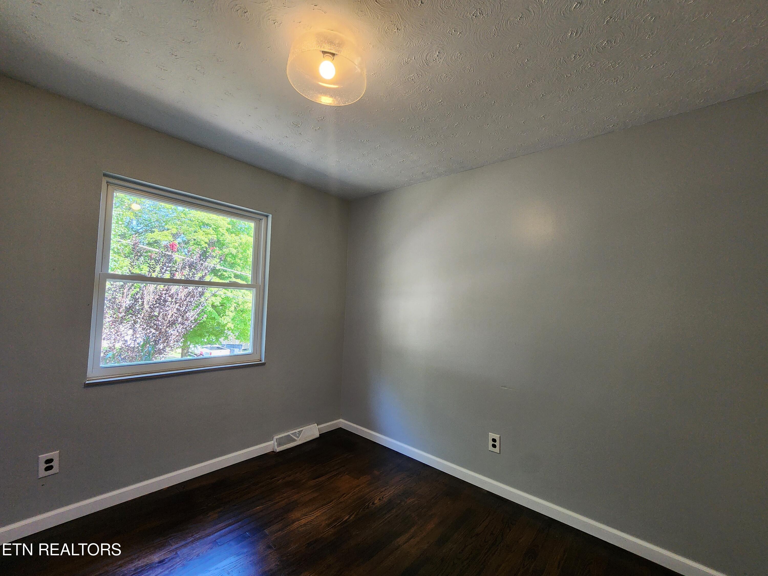 133 Pine Ridge Road Heiskell, TN 37754 - Photo 20 of 35 20240828_152336