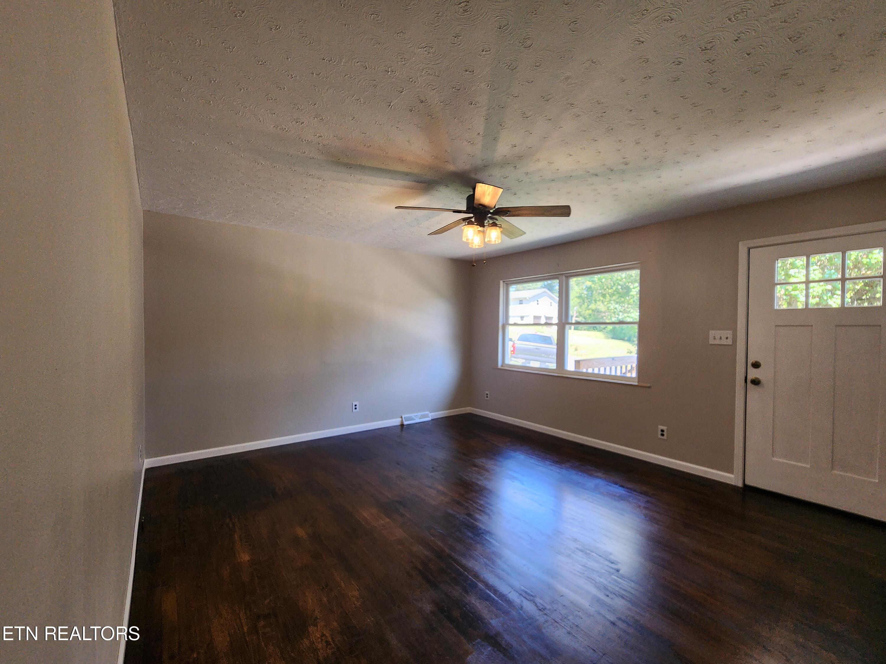 133 Pine Ridge Road Heiskell, TN 37754 - Photo 2 of 35 1000007695