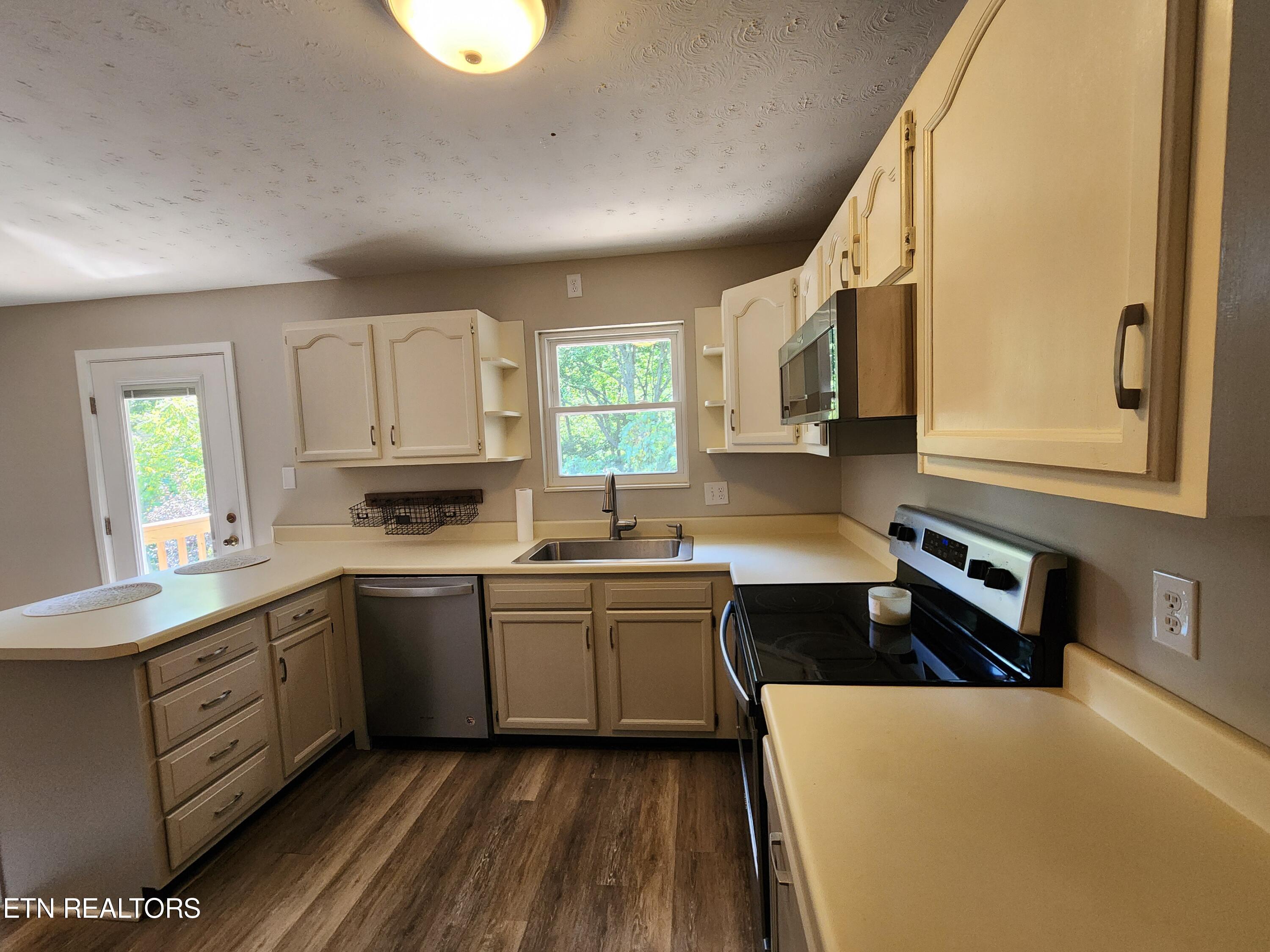 133 Pine Ridge Road Heiskell, TN 37754 - Photo 6 of 35 20240828_152121