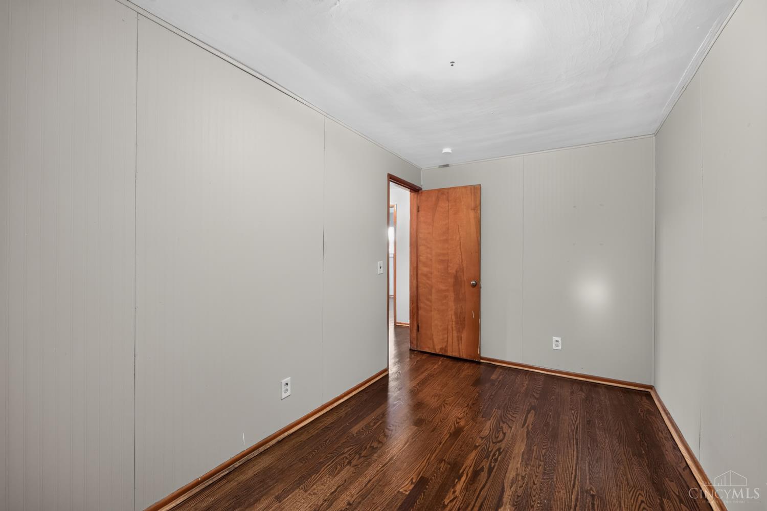 6633 Daly Road Cincinnati, OH 45224 - Photo 24 of 28