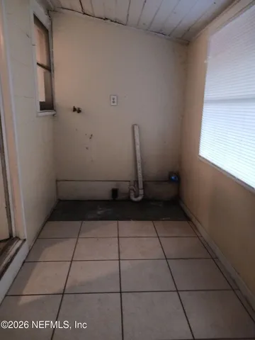 a view of utility room