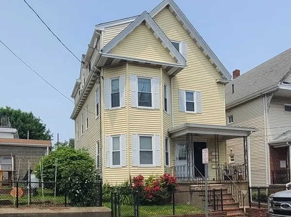 $2,200 | 26-28 Leyden Street, Unit 3, Medford, MA 02155