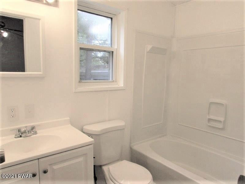 246 Well Road Greeley, PA 18425 - Photo 20 of 24 Bathroom 2