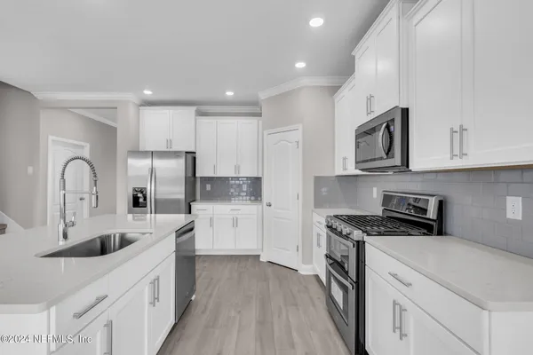 $2,800 | 660 Narvarez Avenue, St. Augustine, FL 32084