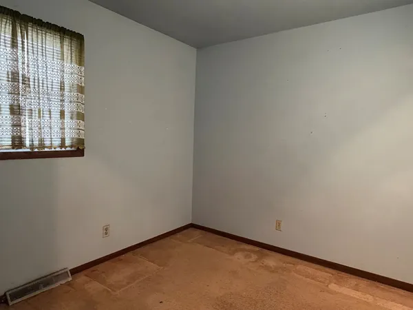 $129,900 | 1020 Avenue East, Rochelle, IL 61068