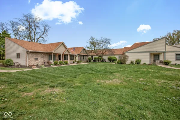 $210,000 | 1711 Lafayette Avenue, Unit 11, Lebanon, IN 46052