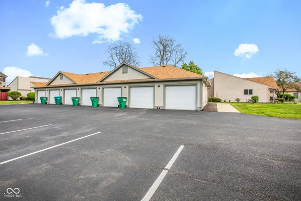 $210,000 | 1711 Lafayette Avenue, Unit 11, Lebanon, IN 46052