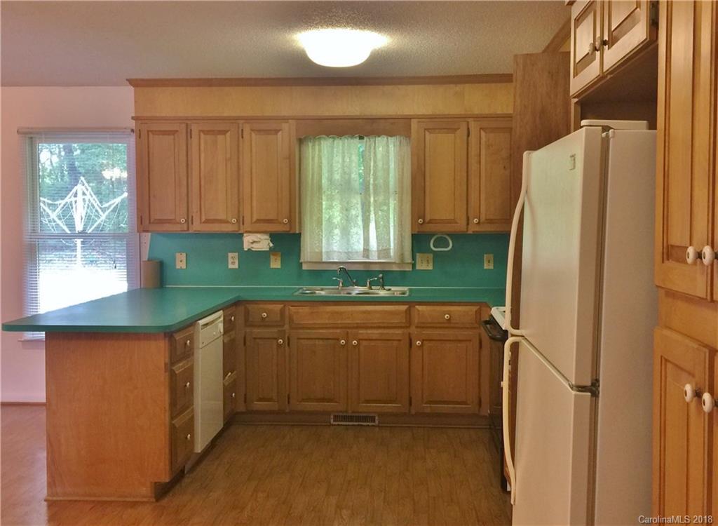 124 East Old Limestone Road, Unit 13 York, SC 29745 - Photo 4 of 15 Gallery Image 4