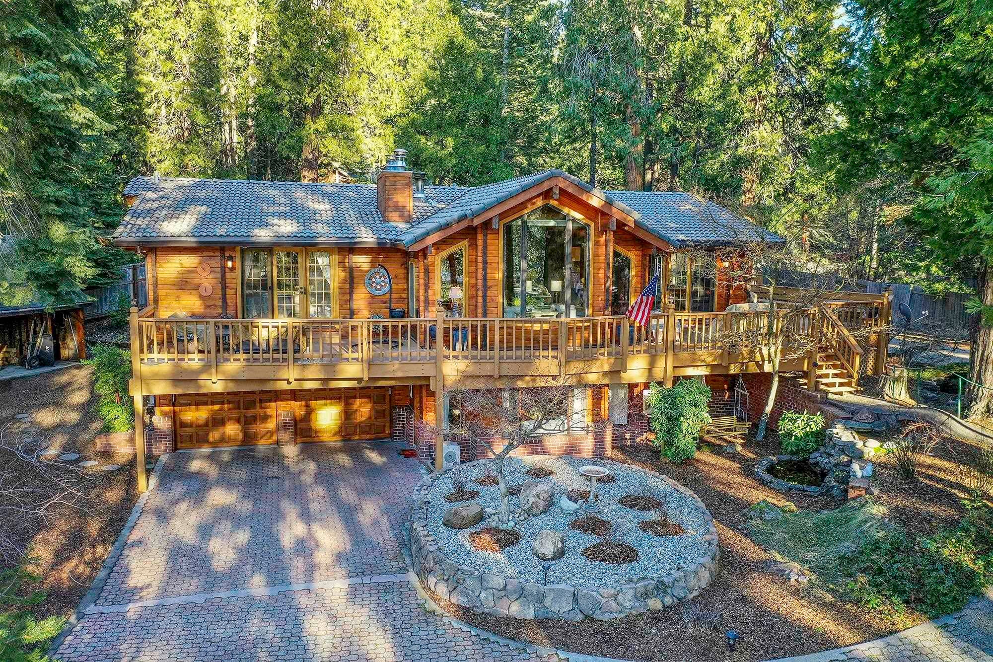 4400 North Old Stage Road Mount Shasta, CA 96067 - Photo 1 of 39 Gallery Image 1