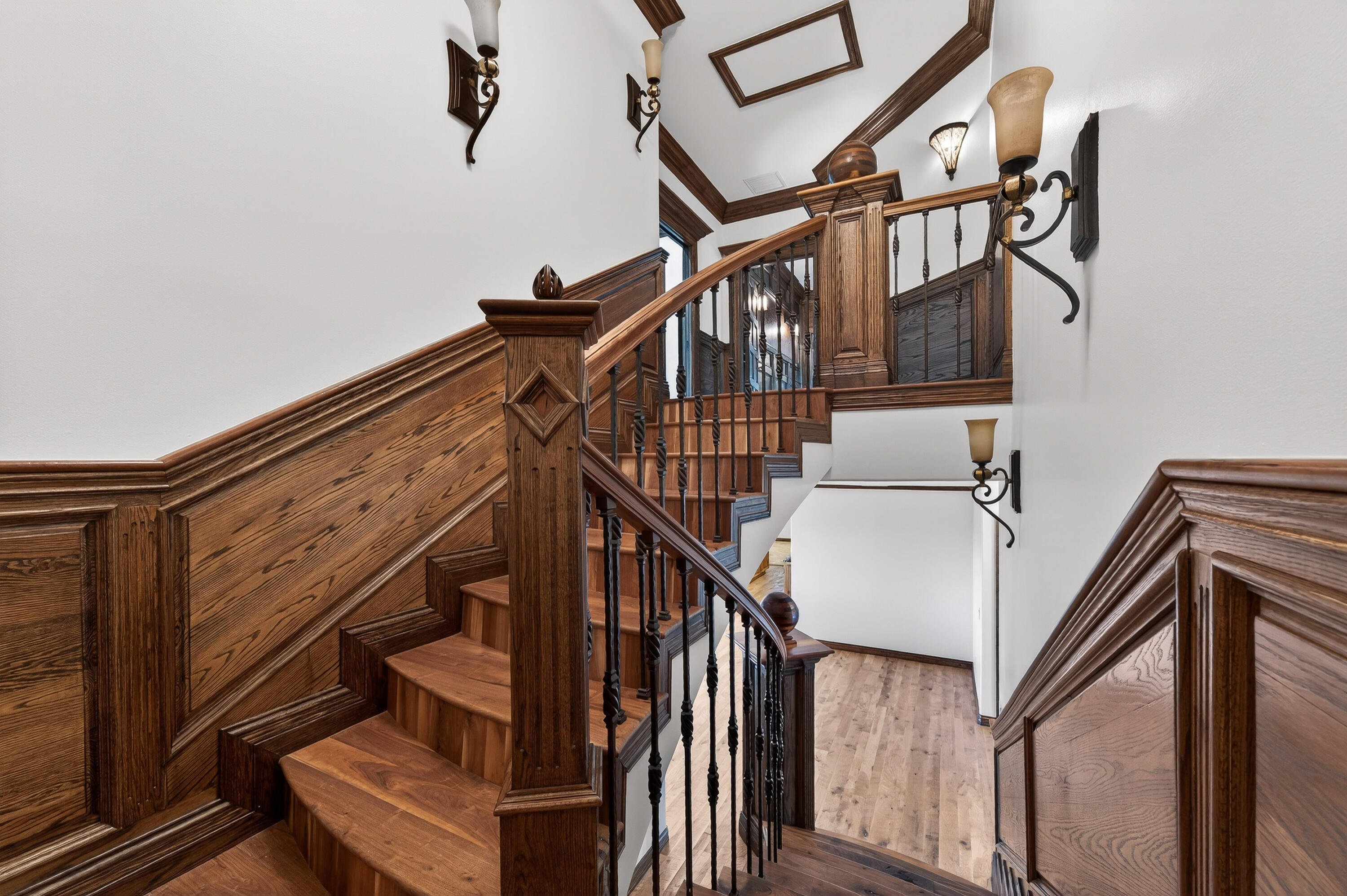 200 South Graves Road Fort Pierce, FL 34945 - Photo 29 of 58 a view of entryway and hall with wooden floor