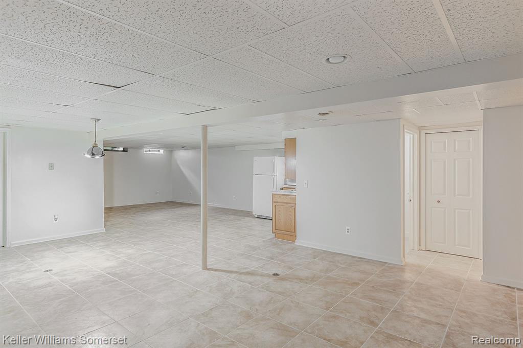 524 Tennyson Rochester Hills, MI 48307 - Photo 19 of 25