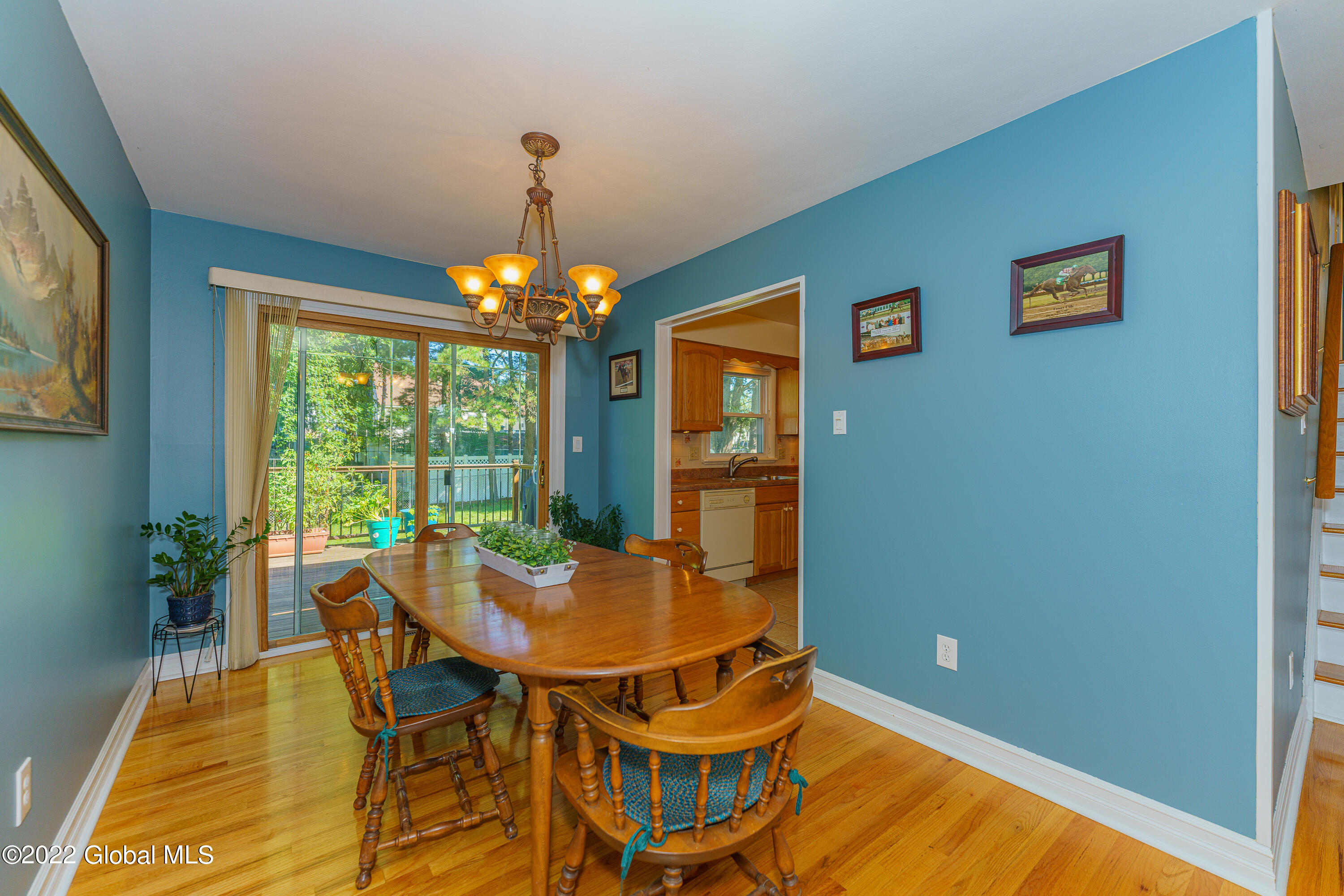 38 Crestone Road Colonie, NY 12205 - Photo 12 of 37 3 Diningroom 2