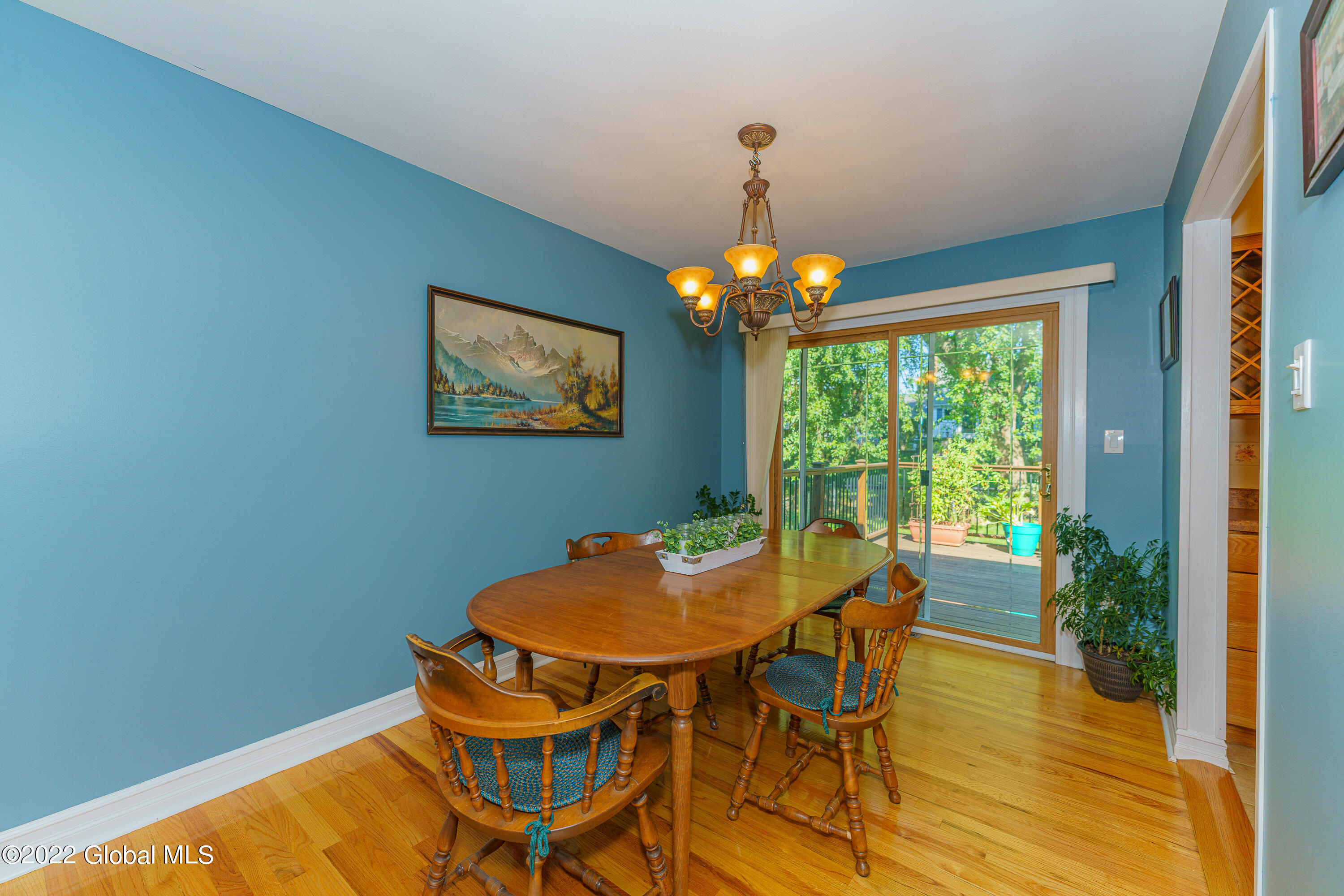 38 Crestone Road Colonie, NY 12205 - Photo 13 of 37 3 Diningroom 3