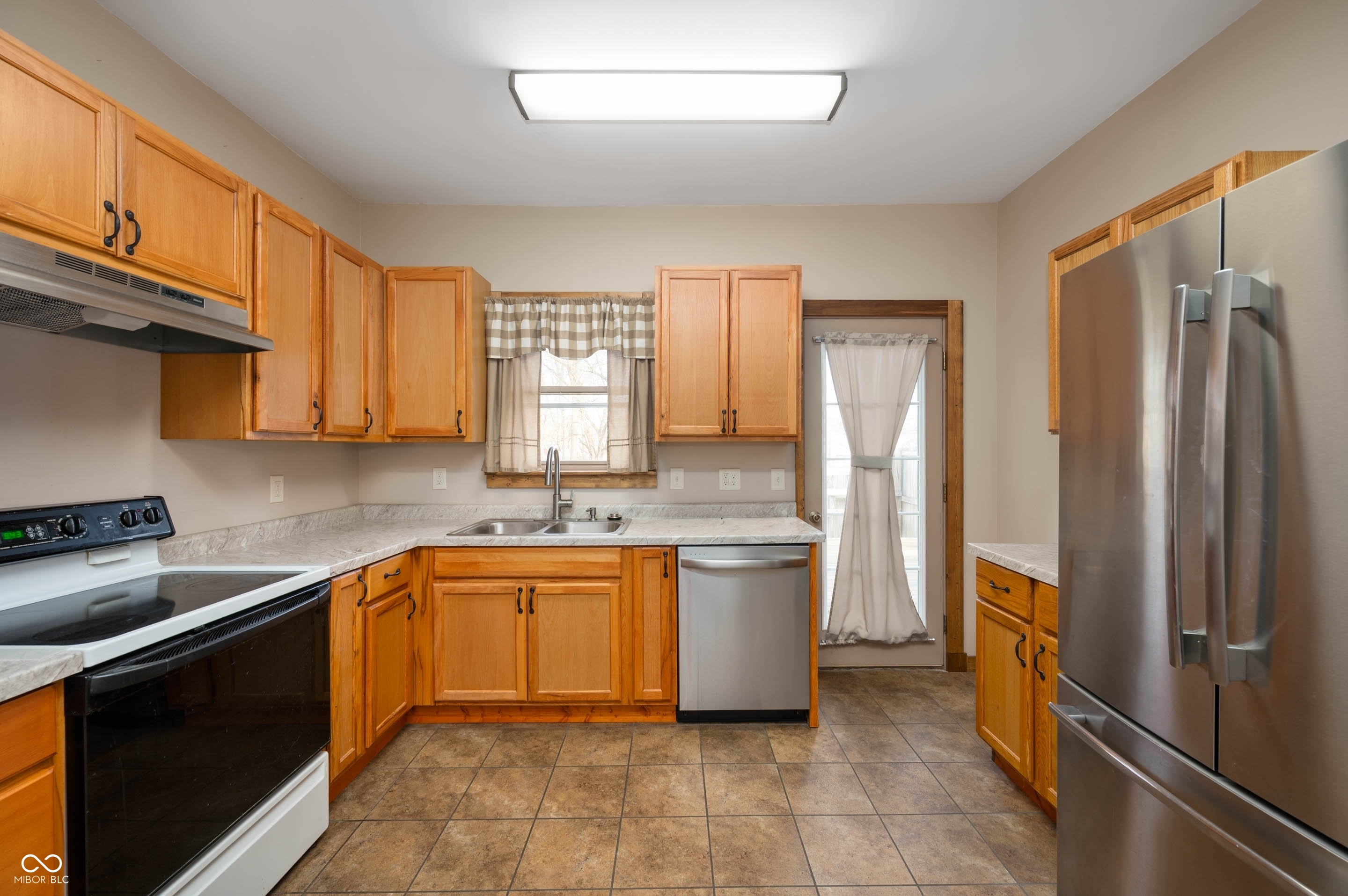 4 West Henley Street Carthage, IN 46115 - Photo 11 of 30