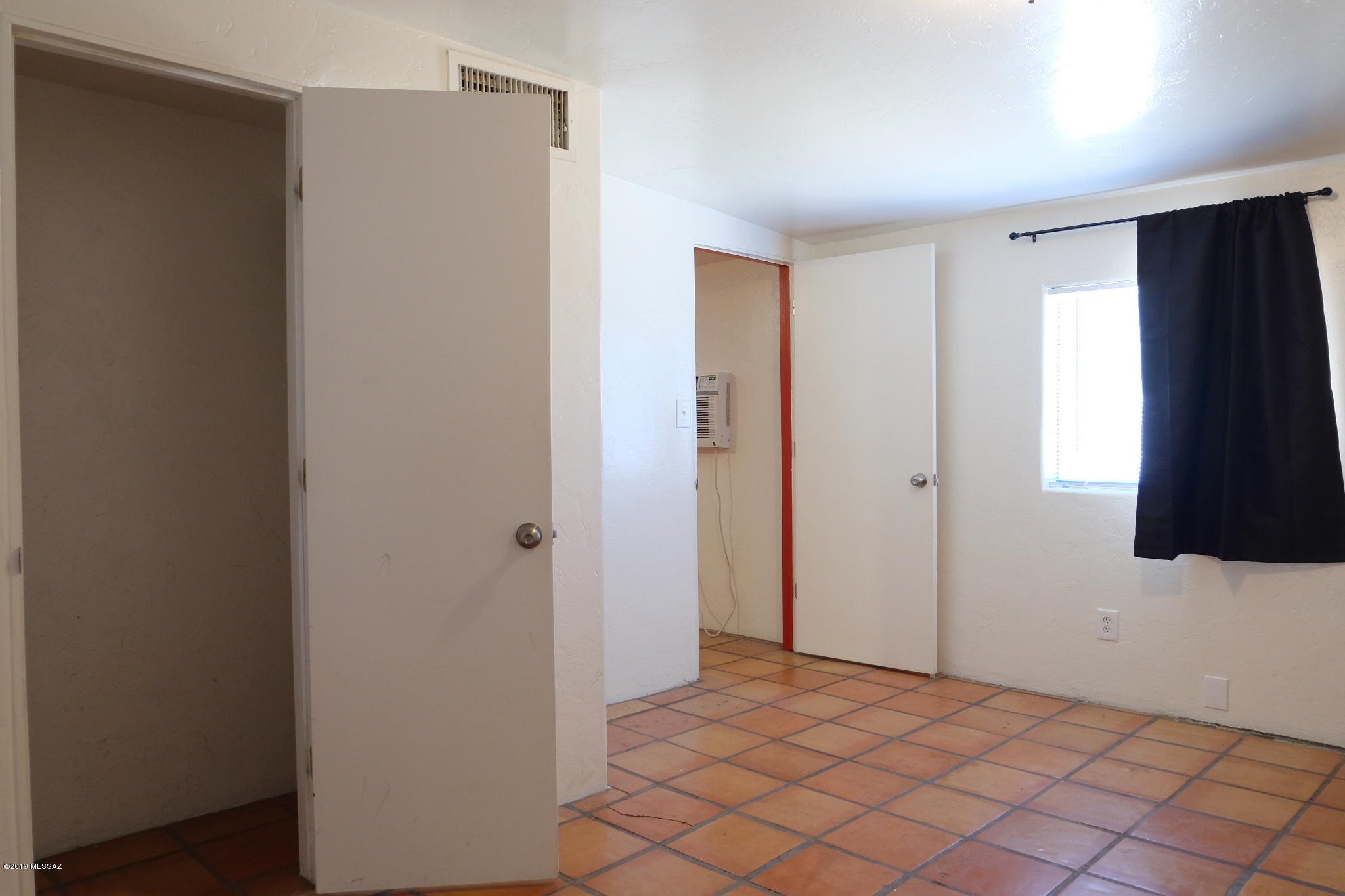 936 East Navajo Road, Unit 4 Tucson, AZ 85719 - Photo 5 of 18