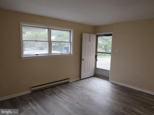 $1,200 | 221 Swinehart Road, Boyertown, PA 19512