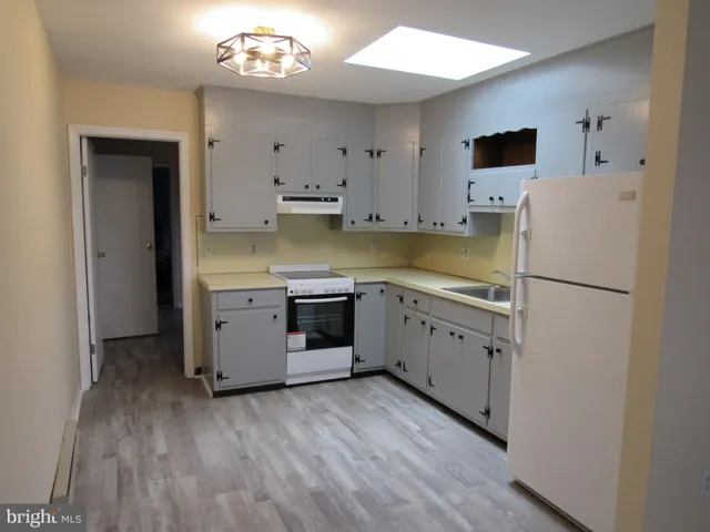 $1,200 | 221 Swinehart Road, Boyertown, PA 19512