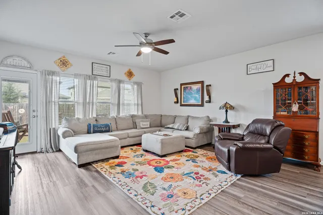 $369,000 | 9507 Bonito Fls Drive, Converse, TX 78109