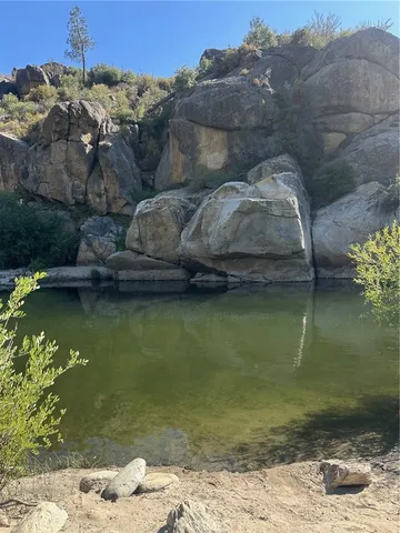 $255,000 | 10901 Ponderosa Drive, Wofford Heights, CA 93285