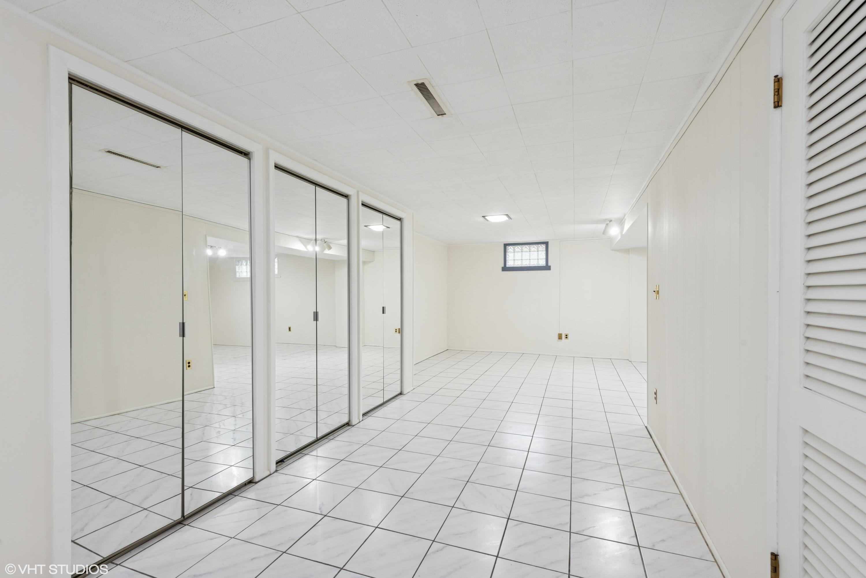 925 North Warren Street Gary, IN 46403 - Photo 11 of 17 3000x2002