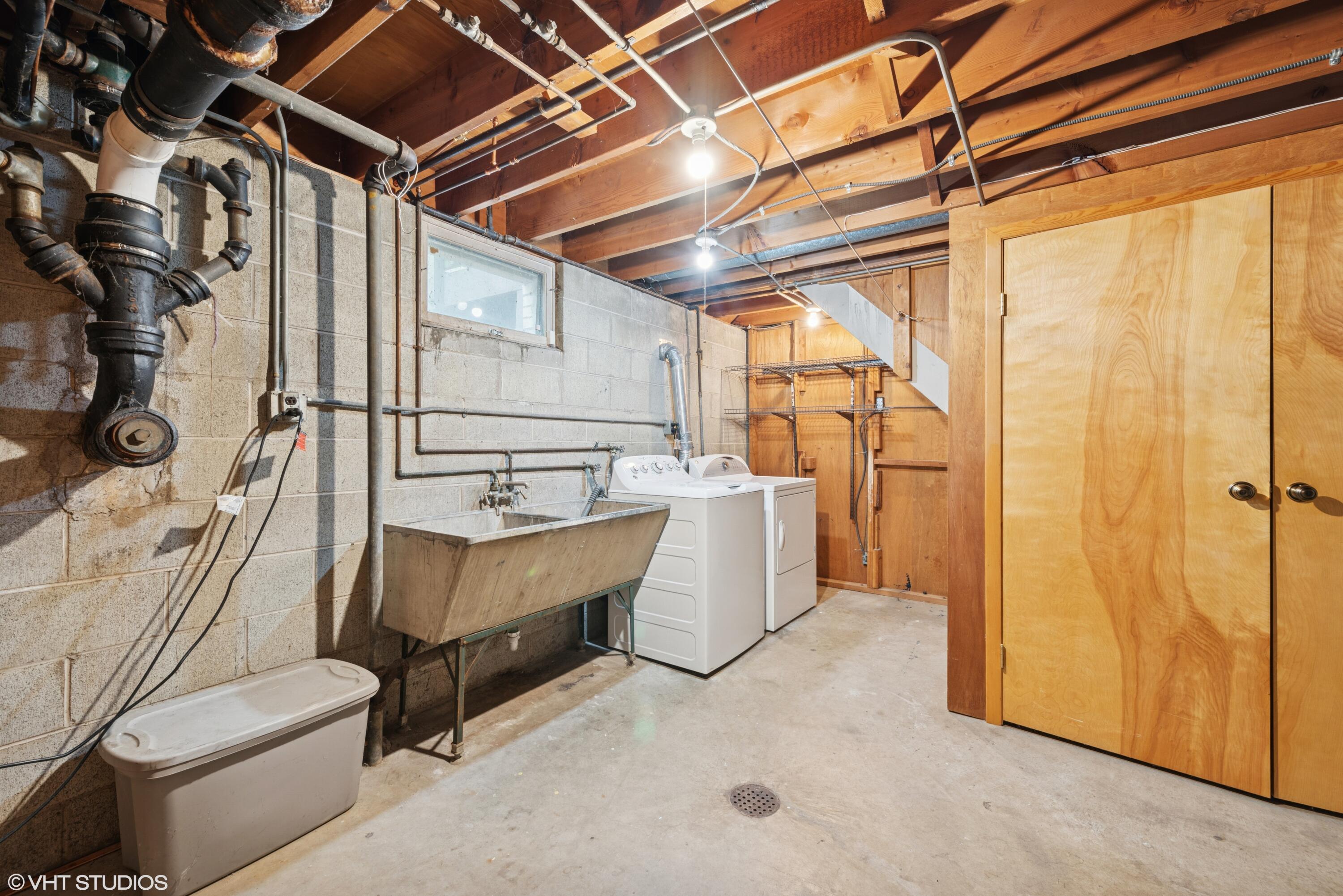 925 North Warren Street Gary, IN 46403 - Photo 14 of 17 3000x2002