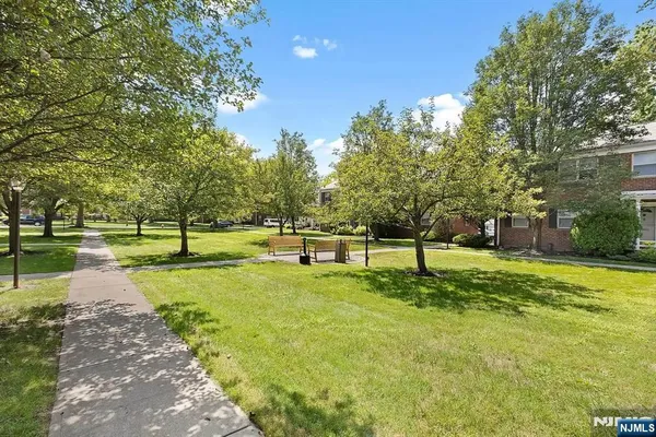 $2,925 | 628 Grand Avenue, Unit C, Leonia, NJ 07605