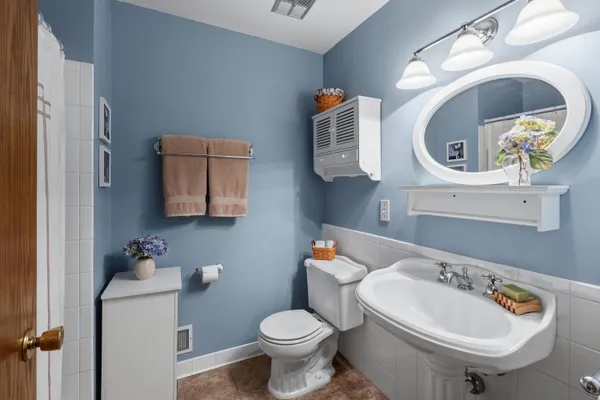 $482,000 | N166W20832 Parkway Drive, Jackson, WI 53037