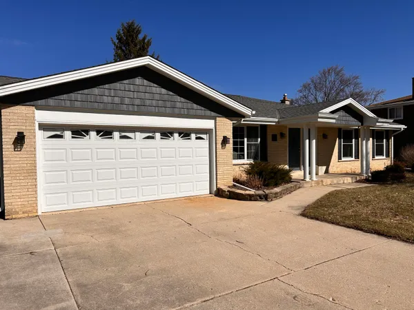 $482,000 | N166W20832 Parkway Drive, Jackson, WI 53037