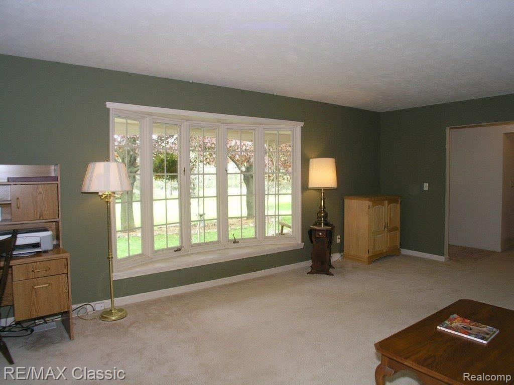 312 Whims Lane Rochester, MI 48306 - Photo 4 of 19 Temp Whims and Creekside 011.JPG
