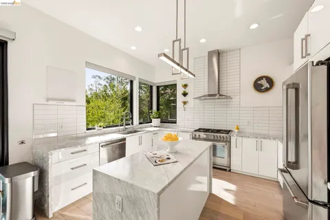 $1,198,000 | 45 Homeglen Lane, Oakland, CA 94611