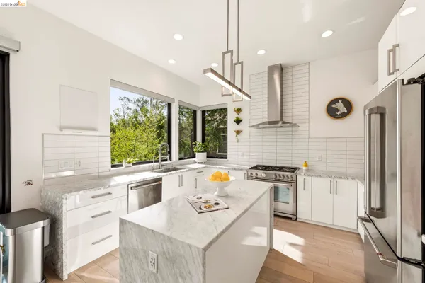$1,198,000 | 45 Homeglen Lane, Oakland, CA 94611
