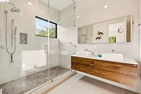 $1,198,000 | 45 Homeglen Lane, Oakland, CA 94611