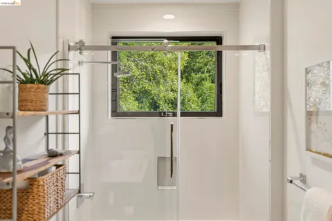 $1,198,000 | 45 Homeglen Lane, Oakland, CA 94611