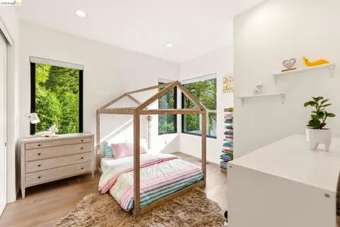 $1,198,000 | 45 Homeglen Lane, Oakland, CA 94611