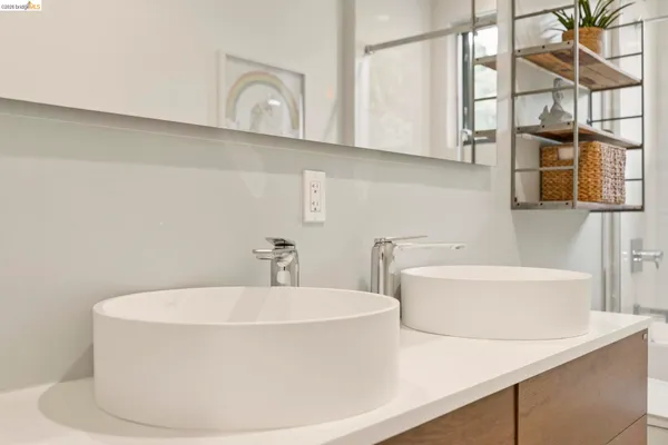 $1,198,000 | 45 Homeglen Lane, Oakland, CA 94611