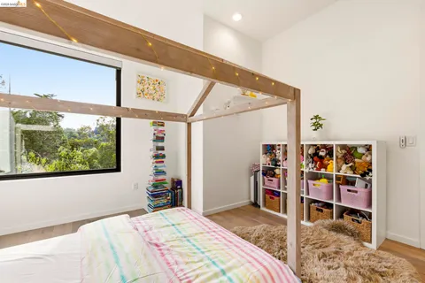 $1,198,000 | 45 Homeglen Lane, Oakland, CA 94611