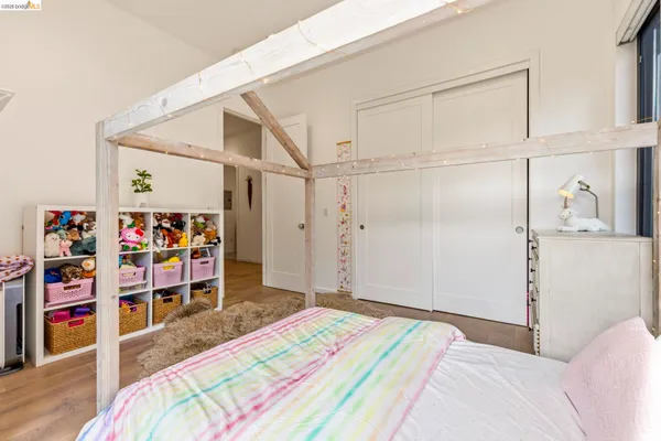 $1,198,000 | 45 Homeglen Lane, Oakland, CA 94611