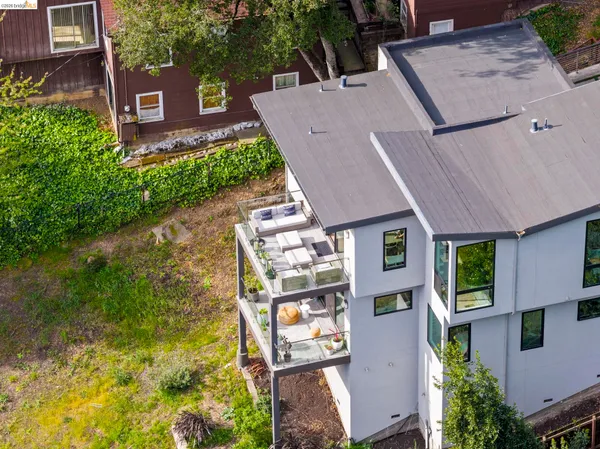 $1,198,000 | 45 Homeglen Lane, Oakland, CA 94611