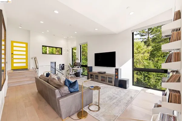 $1,198,000 | 45 Homeglen Lane, Oakland, CA 94611