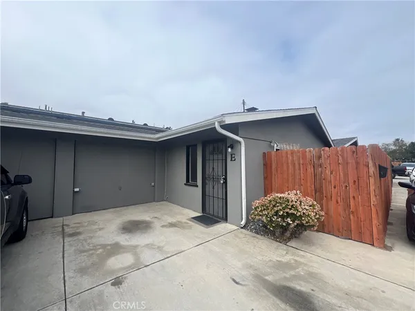 $3,000 | 673 Victoria Street, Costa Mesa, CA 92627