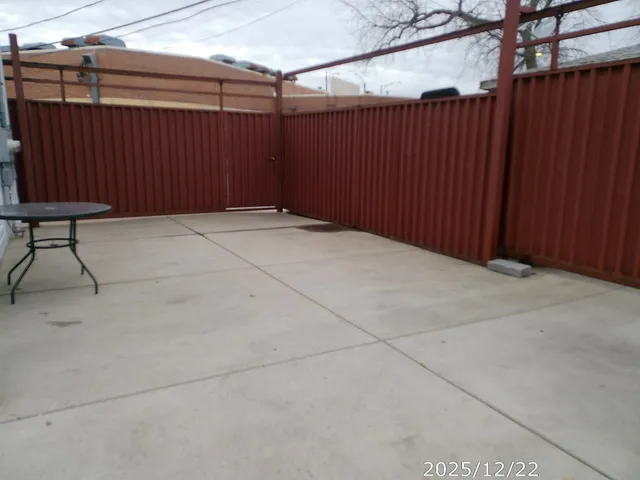 $1,400 | 2558 West 39th Place, Unit 1F, Chicago, IL 60632