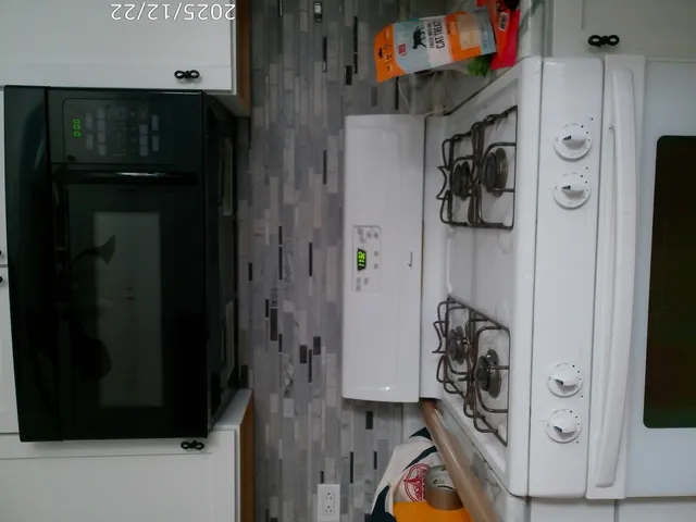 $1,400 | 2558 West 39th Place, Unit 1F, Chicago, IL 60632