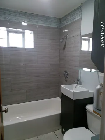 $1,400 | 2558 West 39th Place, Unit 1F, Chicago, IL 60632