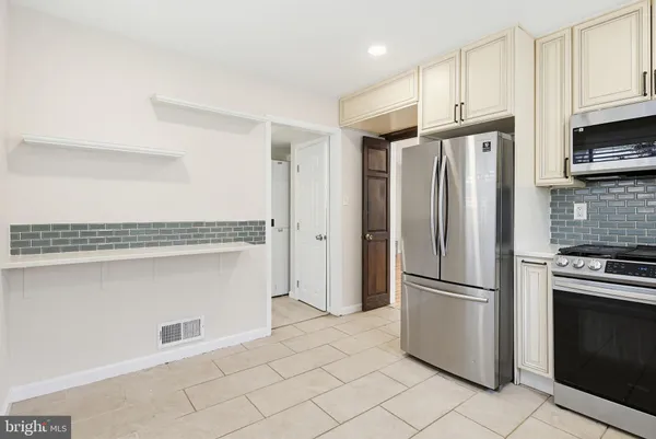 $3,500 | 9717 Hedin Drive, Silver Spring, MD 20903