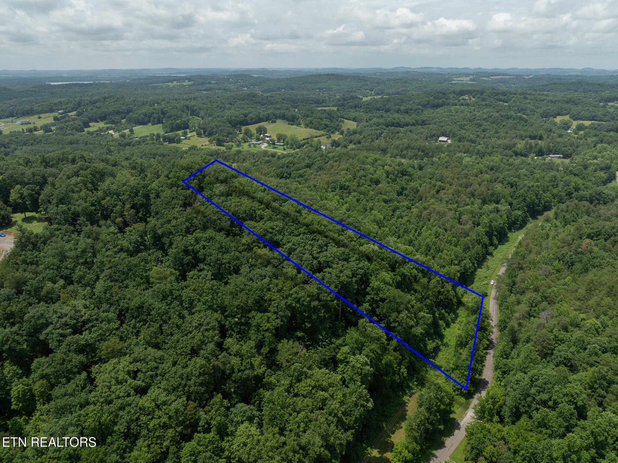 270 Smokey Road Maryville, TN 37801 - Photo 6 of 14 Gallery Image 6